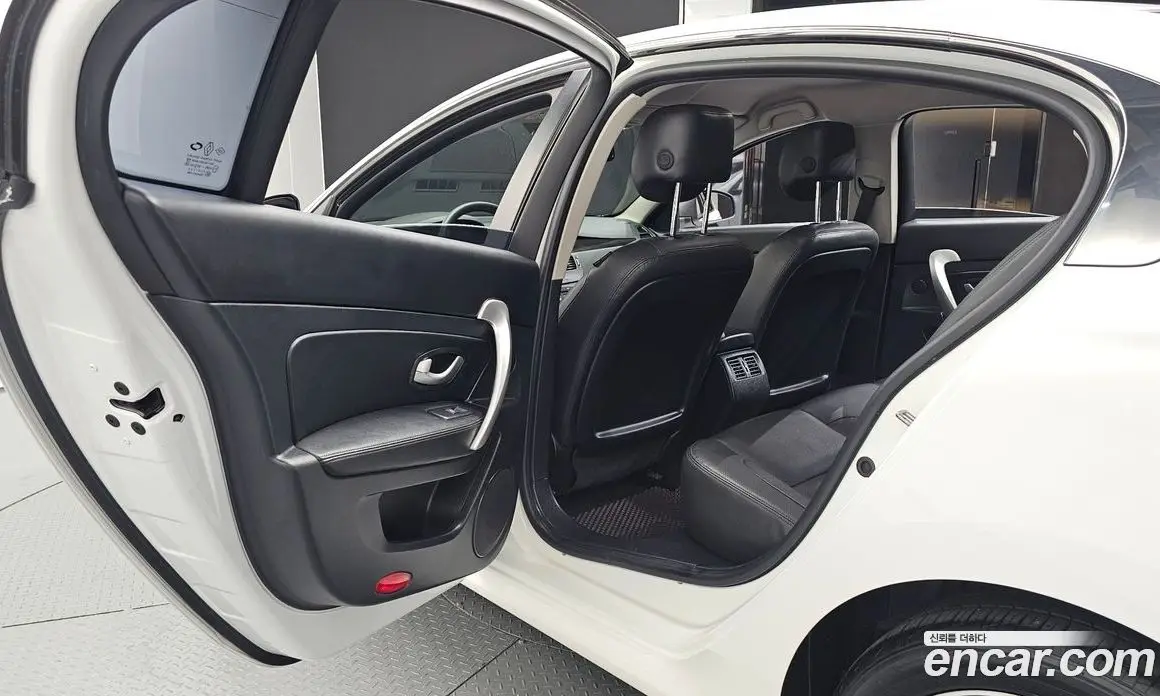 Renault (Samsung) SM5 2017 2.0 автомат (гидро), фото 18 Renault (Samsung) SM5 2017 2.0 автомат (гидро), фото 18