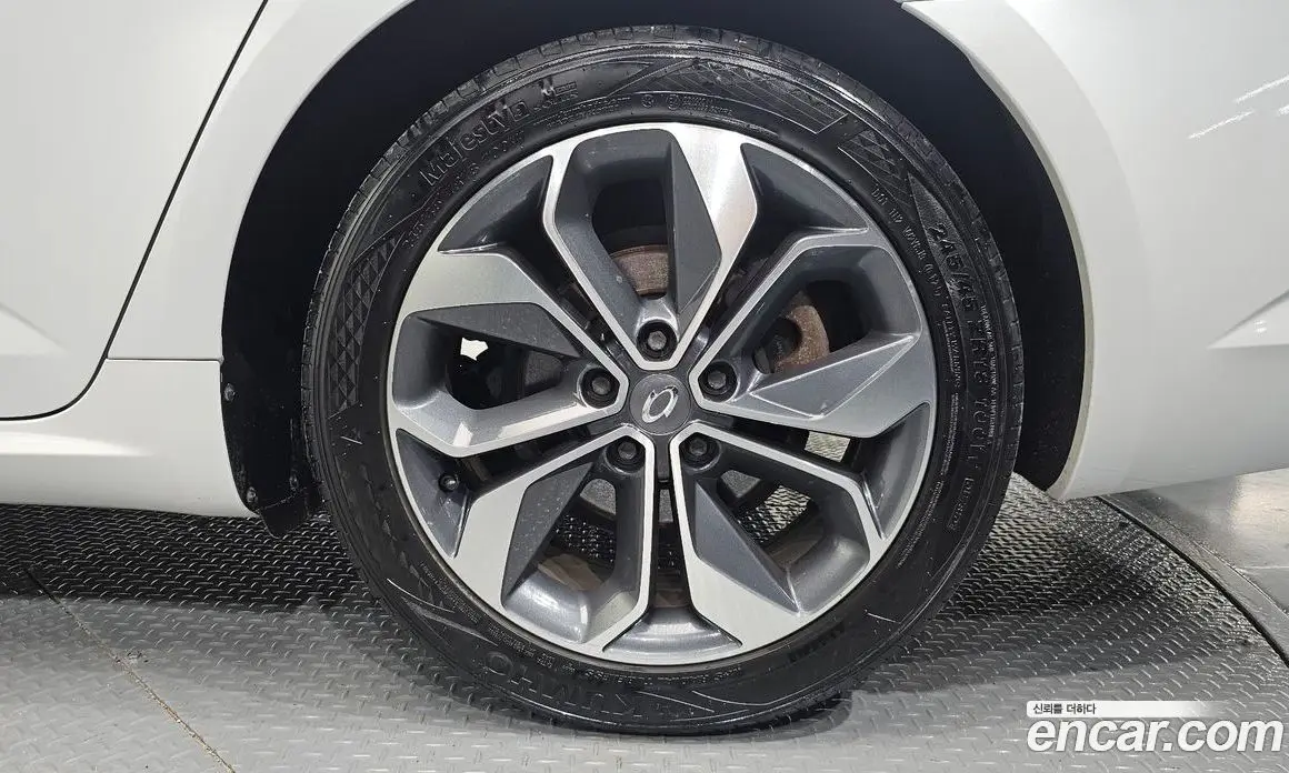 Renault (Samsung) SM6 2019 2.0 автомат (гидро), фото 7 Renault (Samsung) SM6 2019 2.0 автомат (гидро), фото 7