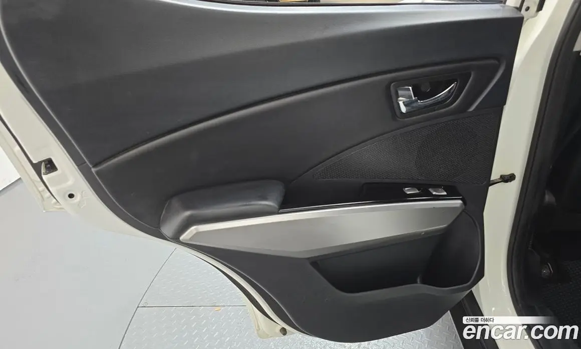 SsangYong TIBOLI 2016 1.6 автомат (гидро), фото 15