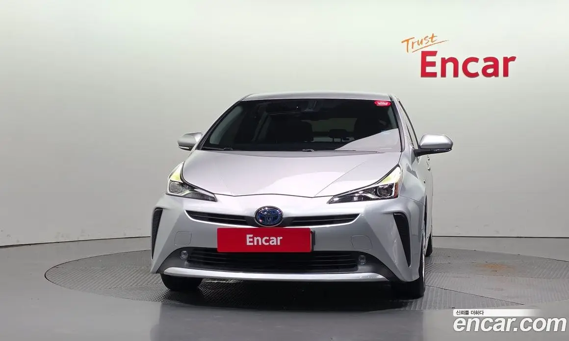 Toyota Prius 2022 1.8 автомат (гидро), фото 3