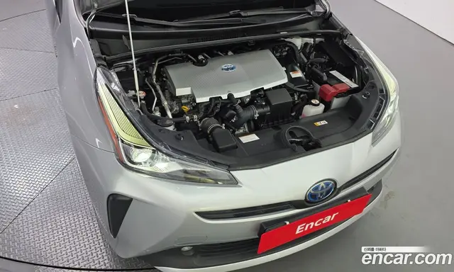Toyota Prius 2022 1.8 автомат (гидро), миниатюра 6