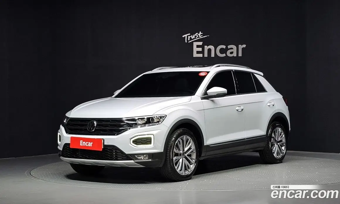 Volkswagen T-Roc 2021 2.0 автомат (гидро), фото 1 Volkswagen T-Roc 2021 2.0 автомат (гидро), фото 1