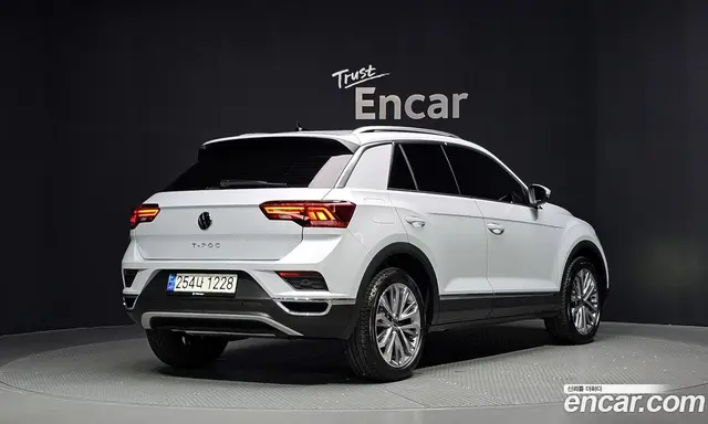 Volkswagen T-Roc 2021 2.0 автомат (гидро), миниатюра 2 Volkswagen T-Roc 2021 2.0 автомат (гидро), миниатюра 2