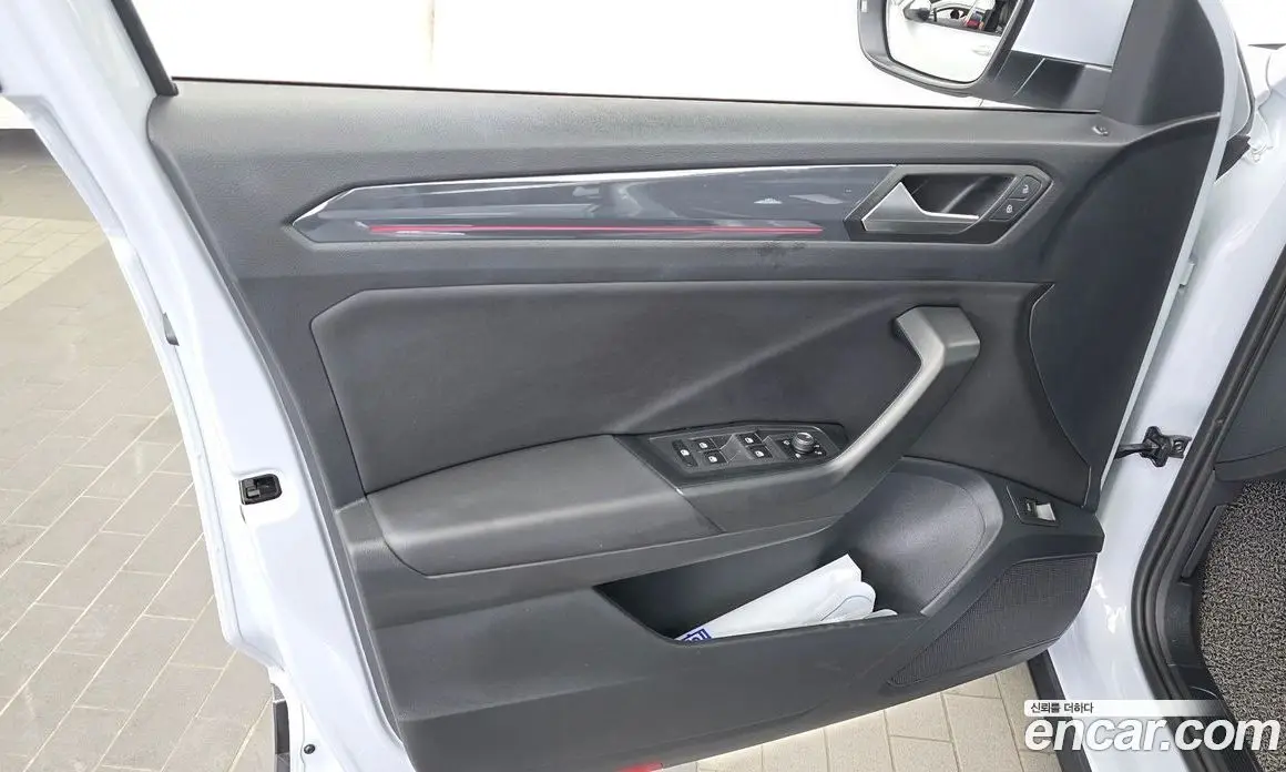 Volkswagen T-Roc 2021 2.0 автомат (гидро), фото 14 Volkswagen T-Roc 2021 2.0 автомат (гидро), фото 14