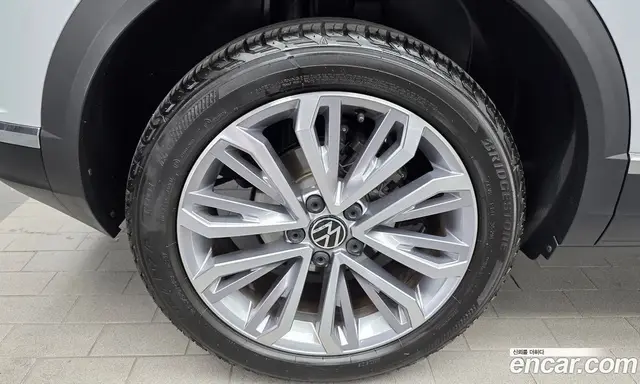 Volkswagen T-Roc 2021 2.0 автомат (гидро), миниатюра 5 Volkswagen T-Roc 2021 2.0 автомат (гидро), миниатюра 5