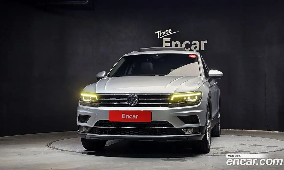 Volkswagen Tiguan 2018 2.0 автомат (гидро), фото 3 Volkswagen Tiguan 2018 2.0 автомат (гидро), фото 3