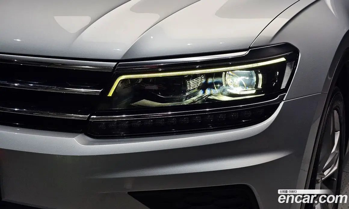 Volkswagen Tiguan 2018 2.0 автомат (гидро), фото 8 Volkswagen Tiguan 2018 2.0 автомат (гидро), фото 8