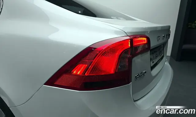 Volvo S60 2014 1.6 автомат (гидро), миниатюра 8 Volvo S60 2014 1.6 автомат (гидро), миниатюра 8