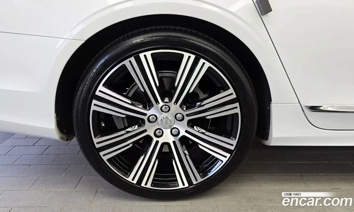 Volvo S90 2021 2.0 автомат (гидро), фото 8 Volvo S90 2021 2.0 автомат (гидро), фото 8