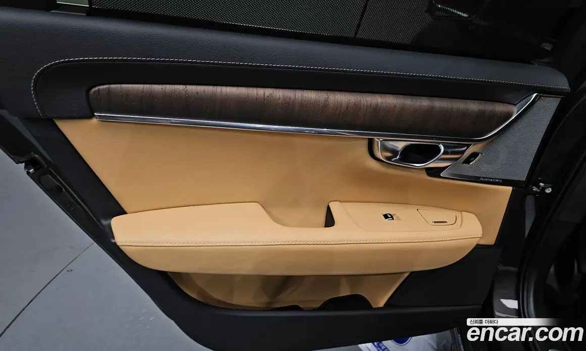 Volvo S90 2024 2.0 автомат (гидро), фото 15 Volvo S90 2024 2.0 автомат (гидро), фото 15