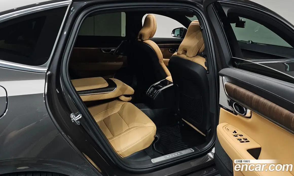 Volvo S90 2024 2.0 автомат (гидро), фото 18 Volvo S90 2024 2.0 автомат (гидро), фото 18