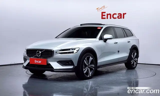 Volvo V60, 2021, 25 290 км
