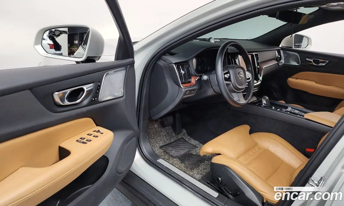 Volvo V60 2021 2.0 автомат (гидро), фото 13 Volvo V60 2021 2.0 автомат (гидро), фото 13