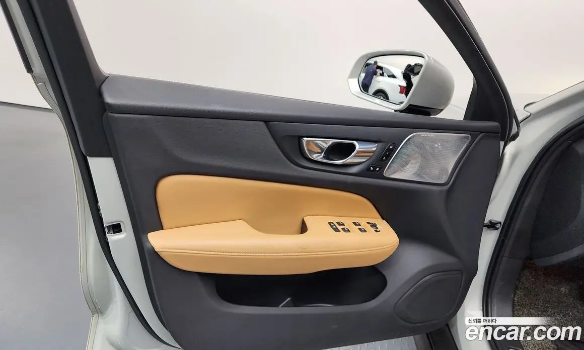 Volvo V60 2021 2.0 автомат (гидро), фото 14 Volvo V60 2021 2.0 автомат (гидро), фото 14