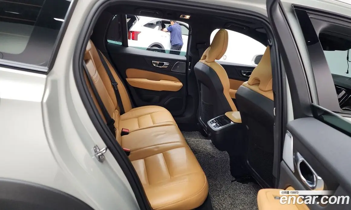 Volvo V60 2021 2.0 автомат (гидро), фото 17 Volvo V60 2021 2.0 автомат (гидро), фото 17