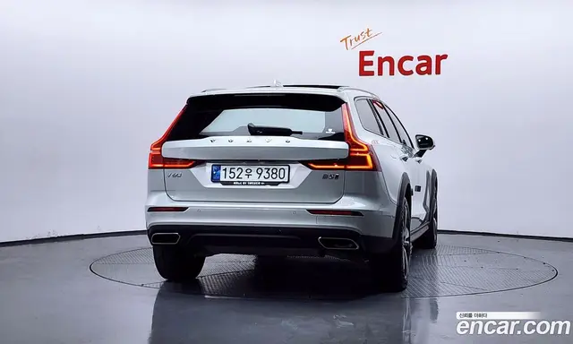 Volvo V60 2021 2.0 автомат (гидро), миниатюра 4 Volvo V60 2021 2.0 автомат (гидро), миниатюра 4