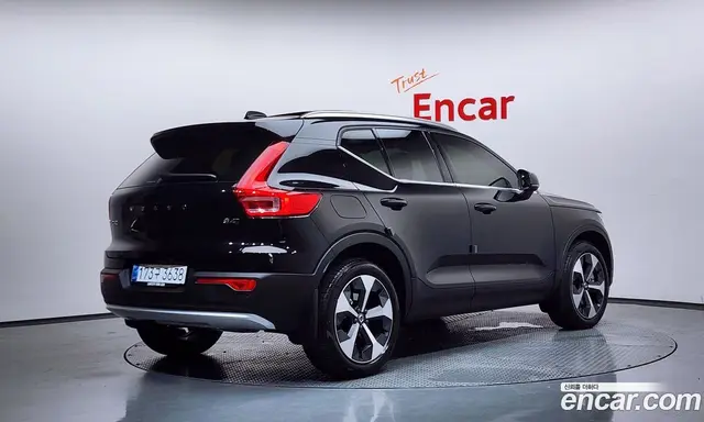Volvo XC40 2025 2.0 автомат (гидро), миниатюра 2 Volvo XC40 2025 2.0 автомат (гидро), миниатюра 2