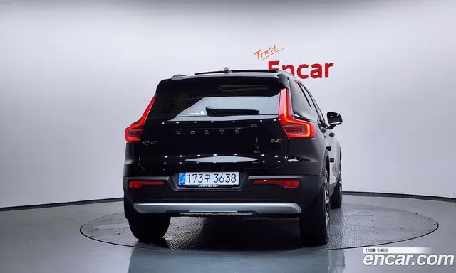 Volvo XC40 2025 2.0 автомат (гидро), миниатюра 4 Volvo XC40 2025 2.0 автомат (гидро), миниатюра 4