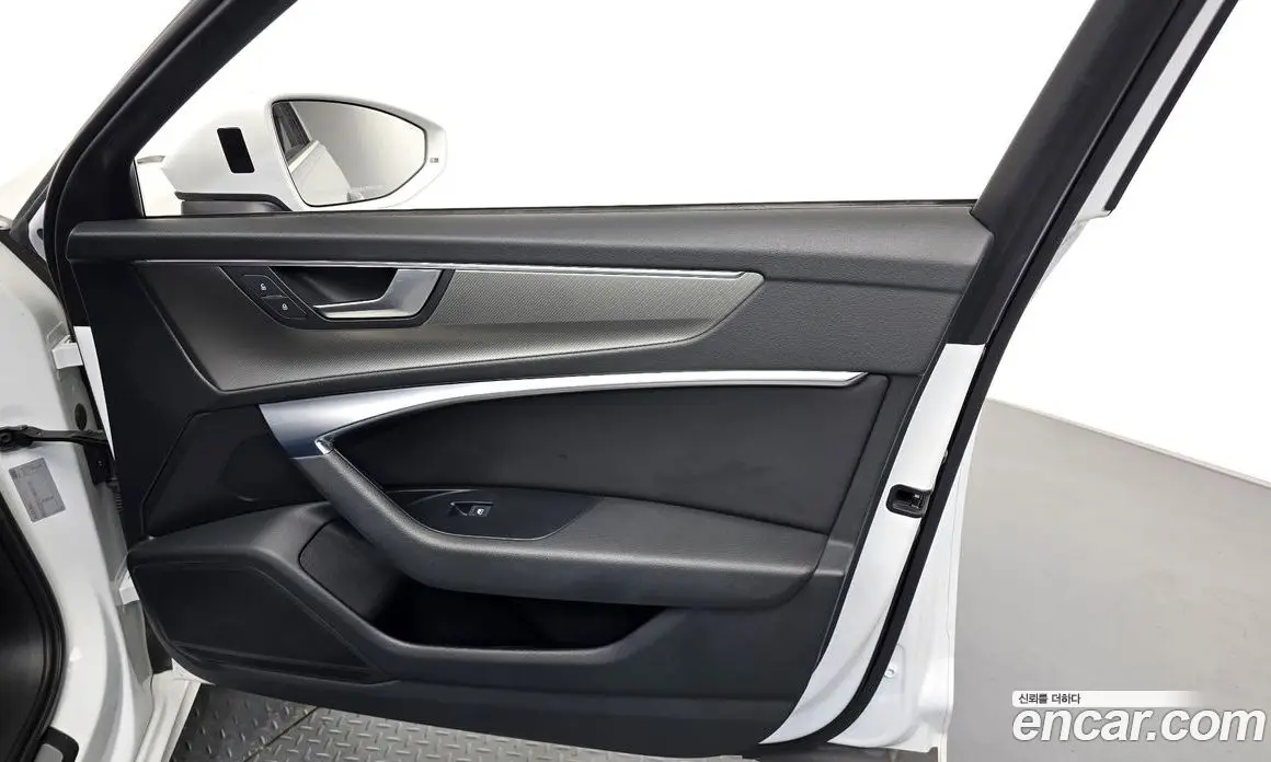 Audi A6 2019 2.0 автомат (гидро), фото 13