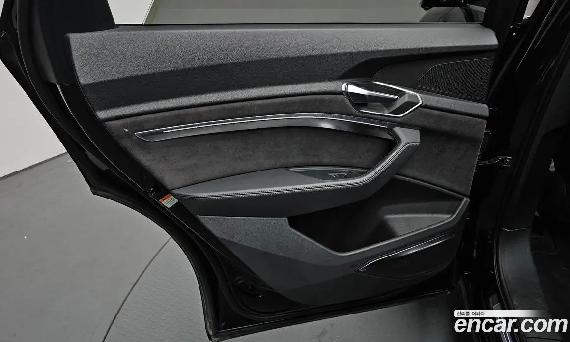 Audi e-tron 2021 0.2 автомат (гидро), фото 14