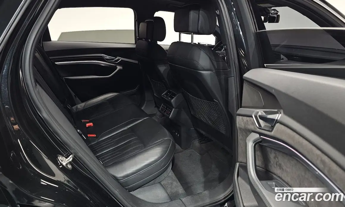 Audi e-tron 2021 0.2 автомат (гидро), фото 16