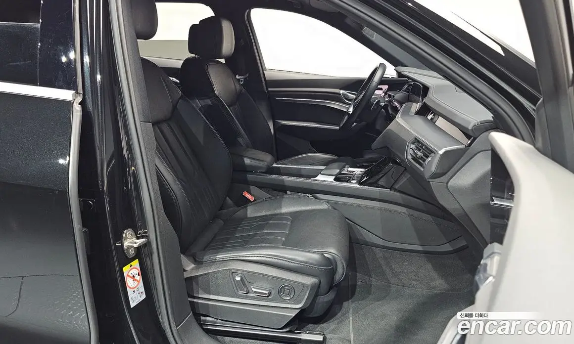 Audi e-tron 2021 0.2 автомат (гидро), фото 17