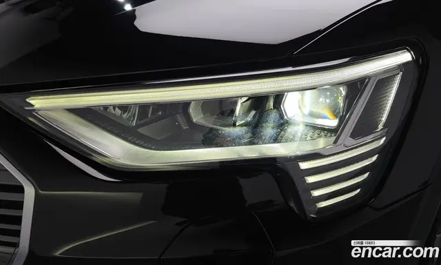 Audi e-tron 2021 0.2 автомат (гидро), миниатюра 7