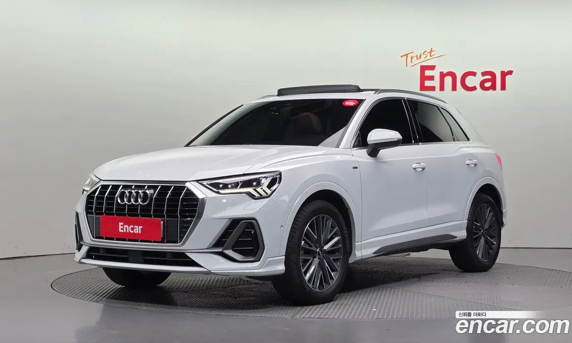 Audi Q3 2022 2.0 автомат (гидро), фото 1 Audi Q3 2022 2.0 автомат (гидро), фото 1