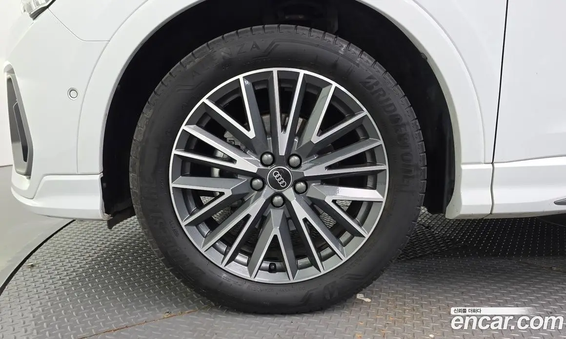 Audi Q3 2022 2.0 автомат (гидро), фото 5 Audi Q3 2022 2.0 автомат (гидро), фото 5