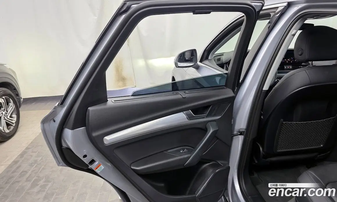 Audi Q5 2023 2.0 автомат (гидро), фото 15