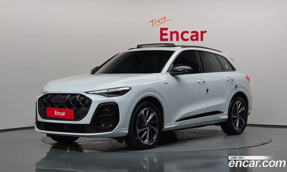 Audi Q5 2025 2.0 автомат (гидро), фото 1 Audi Q5 2025 2.0 автомат (гидро), фото 1
