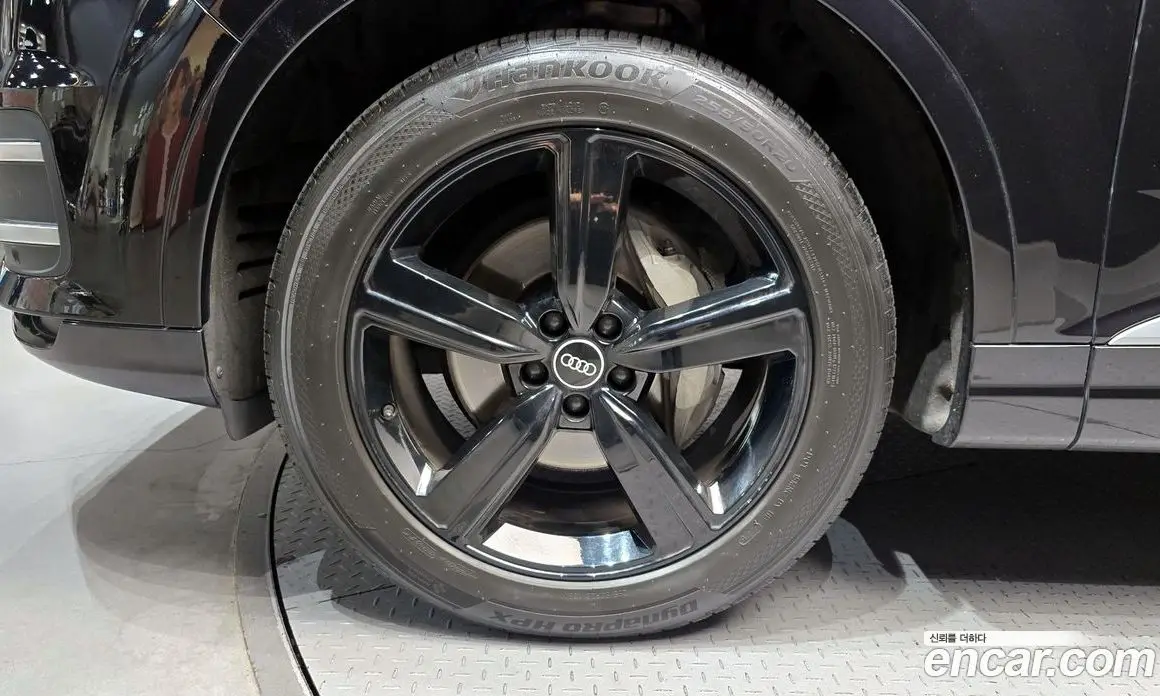 Audi Q7 2019 2.0 автомат (гидро), фото 5