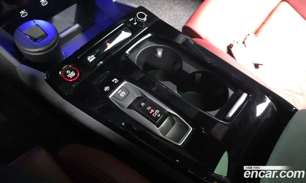 Audi SQ6 e-tron 2025 0.2 автомат (гидро), фото 12