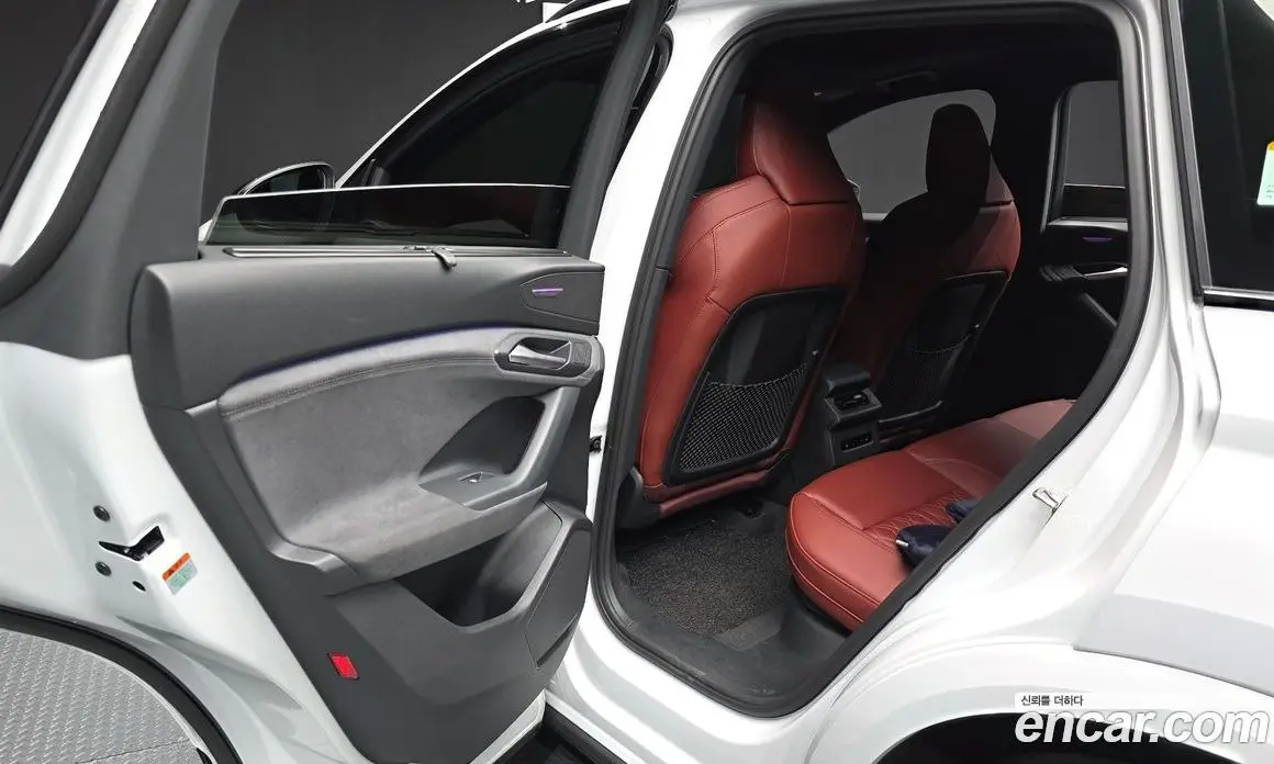 Audi SQ6 e-tron 2025 0.2 автомат (гидро), фото 16