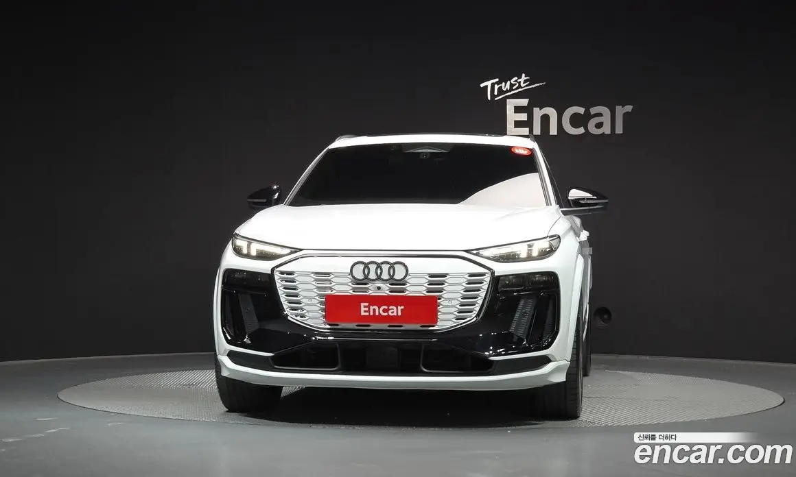 Audi SQ6 e-tron 2025 0.2 автомат (гидро), фото 3
