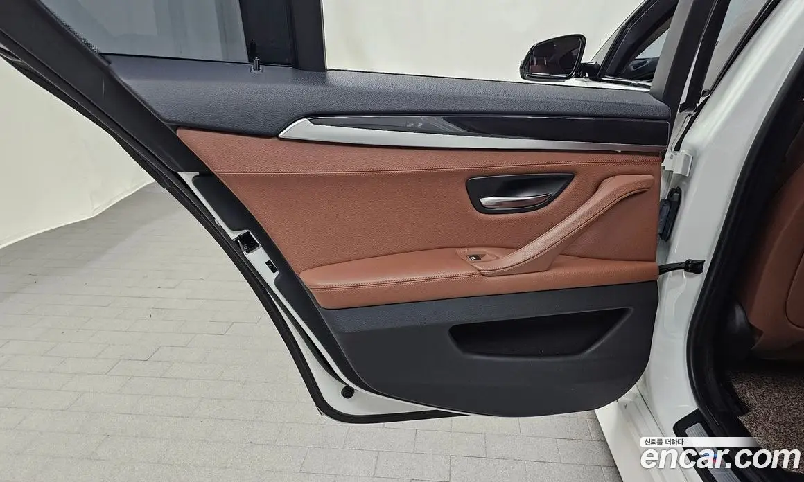 BMW 5 серия 2016 2.0 автомат (гидро), фото 14