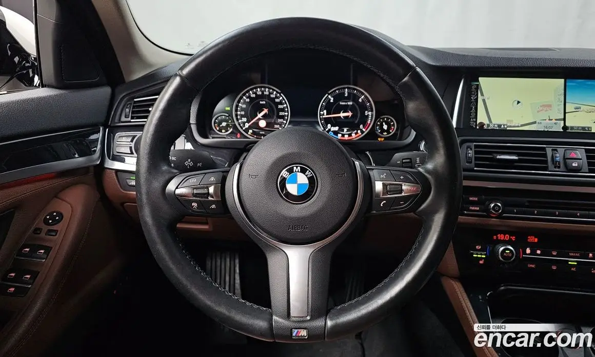 BMW 5 серия 2016 2.0 автомат (гидро), фото 18