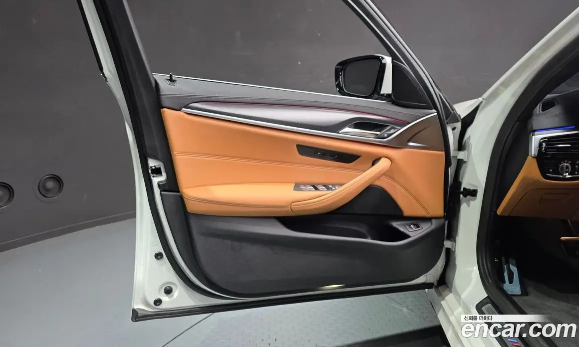 BMW 5 серия 2023 2.0 автомат (гидро), фото 14
