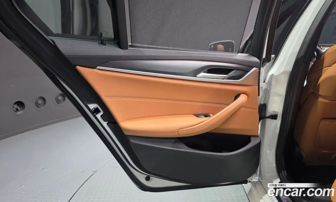 BMW 5 серия 2023 2.0 автомат (гидро), фото 15