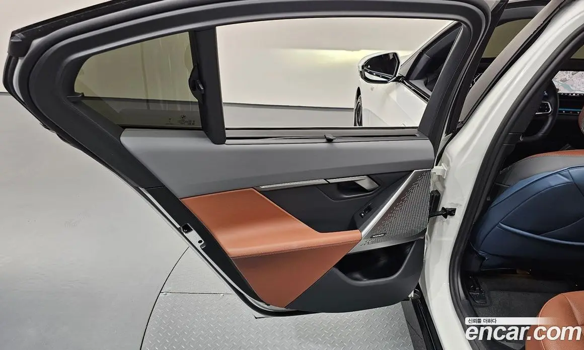 BMW 5 серия 2025 2.0 автомат (гидро), фото 15 BMW 5 серия 2025 2.0 автомат (гидро), фото 15