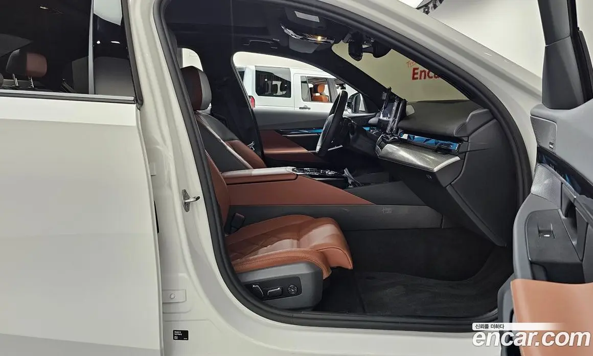 BMW 5 серия 2025 2.0 автомат (гидро), фото 16 BMW 5 серия 2025 2.0 автомат (гидро), фото 16