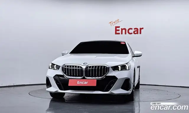 BMW 5 серия 2025 2.0 автомат (гидро), миниатюра 3 BMW 5 серия 2025 2.0 автомат (гидро), миниатюра 3