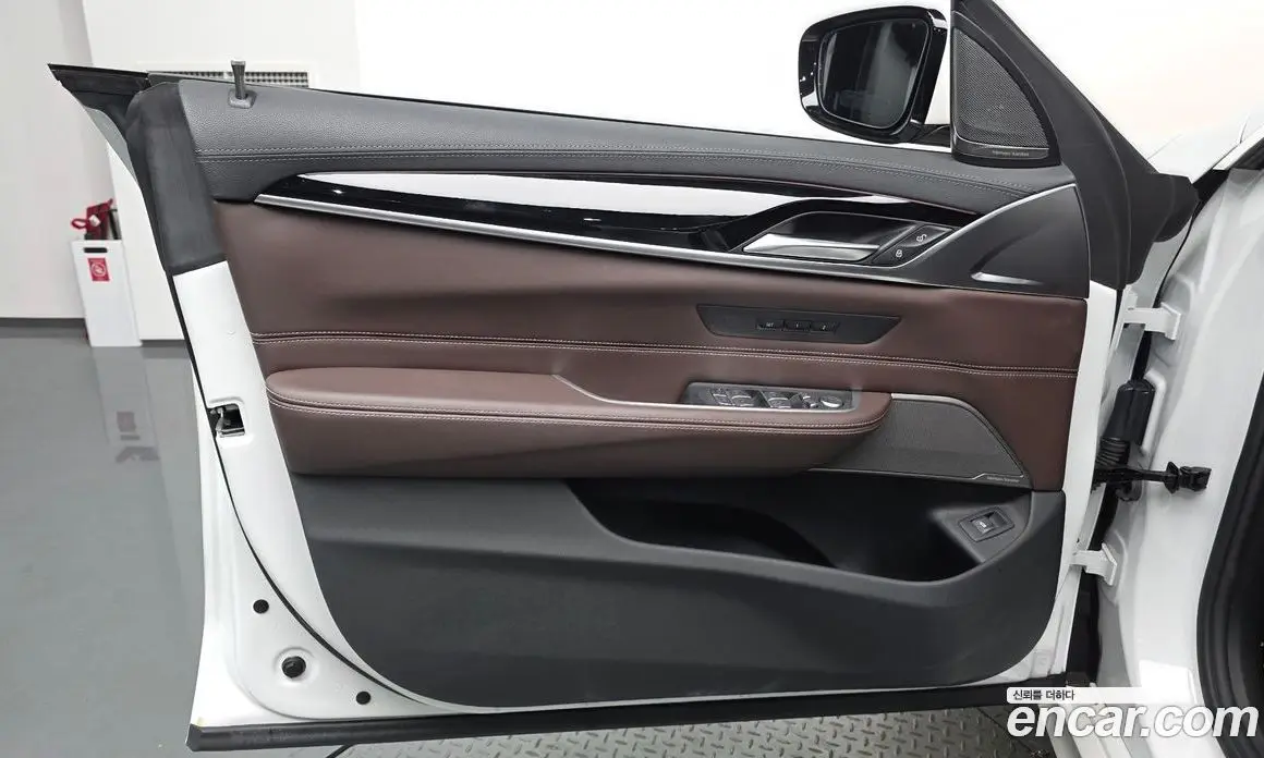 BMW 6 серия 2023 3.0 автомат (гидро), фото 13