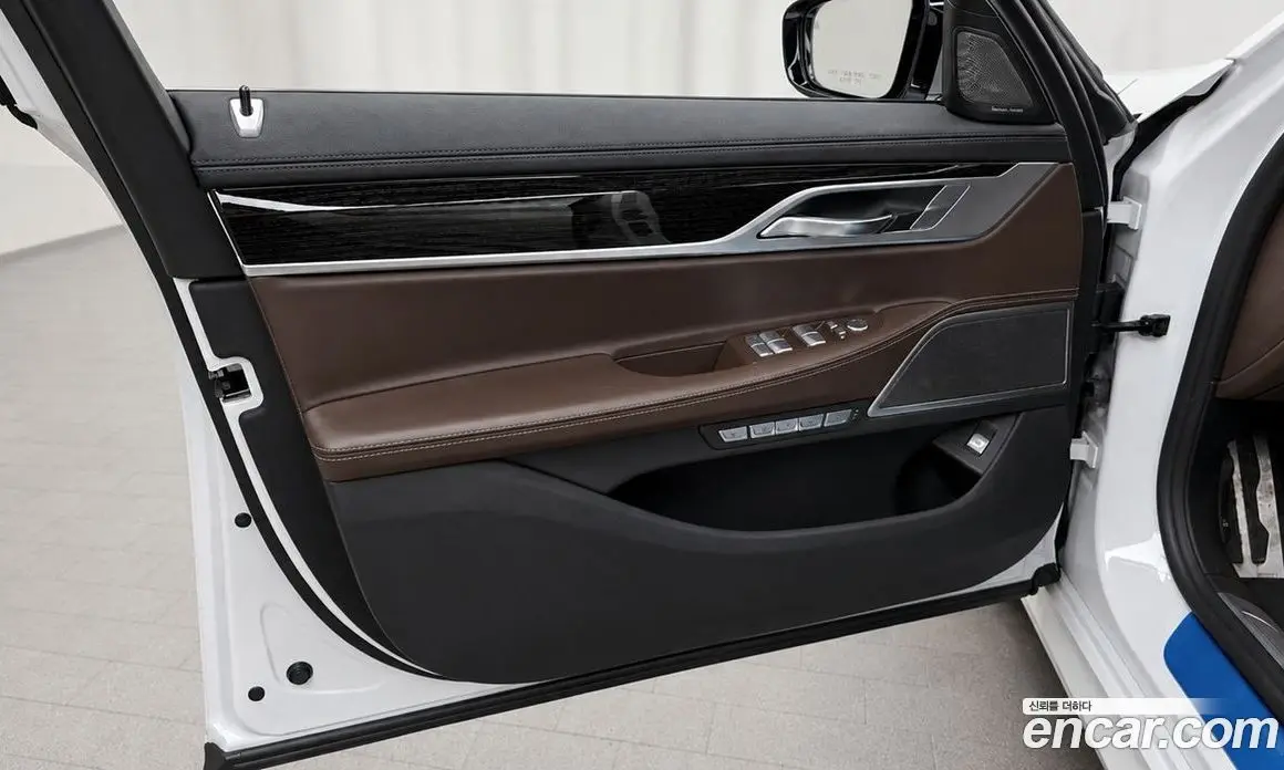 BMW 7 серия 2017 3.0 автомат (гидро), фото 13 BMW 7 серия 2017 3.0 автомат (гидро), фото 13
