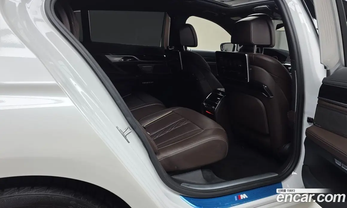 BMW 7 серия 2017 3.0 автомат (гидро), фото 15 BMW 7 серия 2017 3.0 автомат (гидро), фото 15