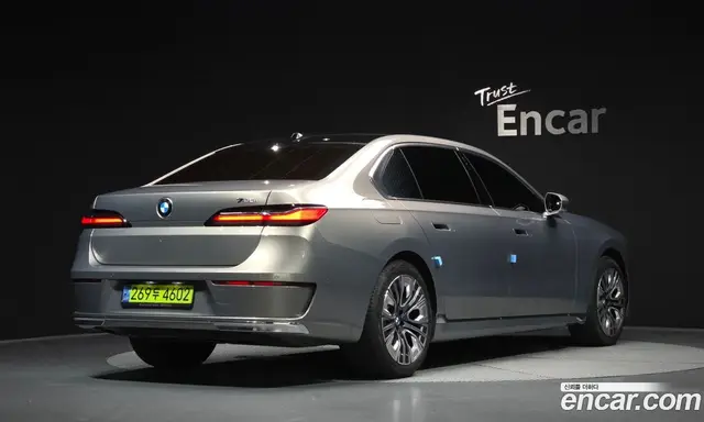 BMW 7 серия 2023 3.0 автомат (гидро), миниатюра 2