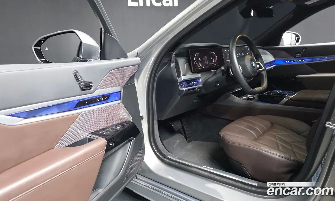 BMW 7 серия 2023 3.0 автомат (гидро), фото 13