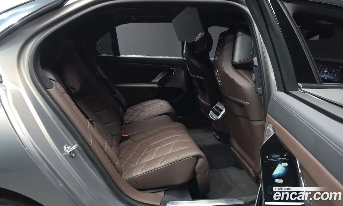 BMW 7 серия 2023 3.0 автомат (гидро), фото 18