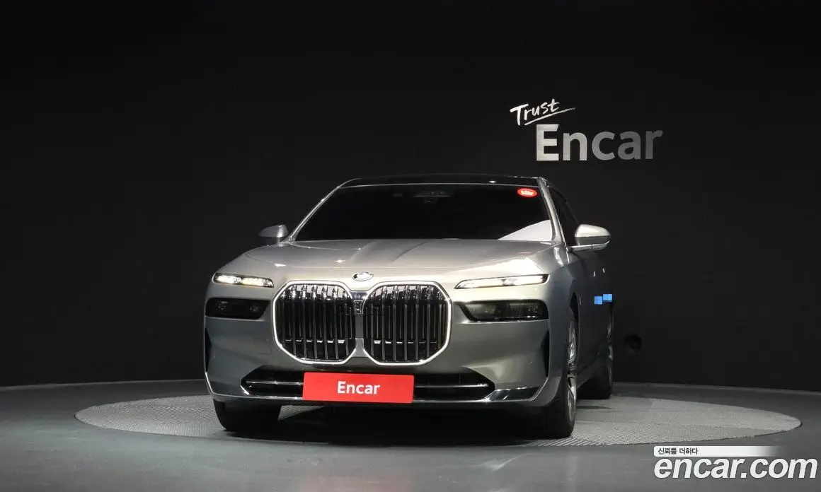 BMW 7 серия 2023 3.0 автомат (гидро), фото 3