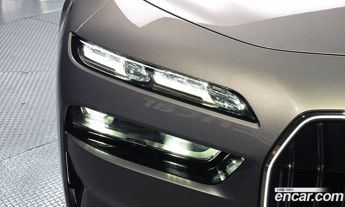 BMW 7 серия 2023 3.0 автомат (гидро), фото 8
